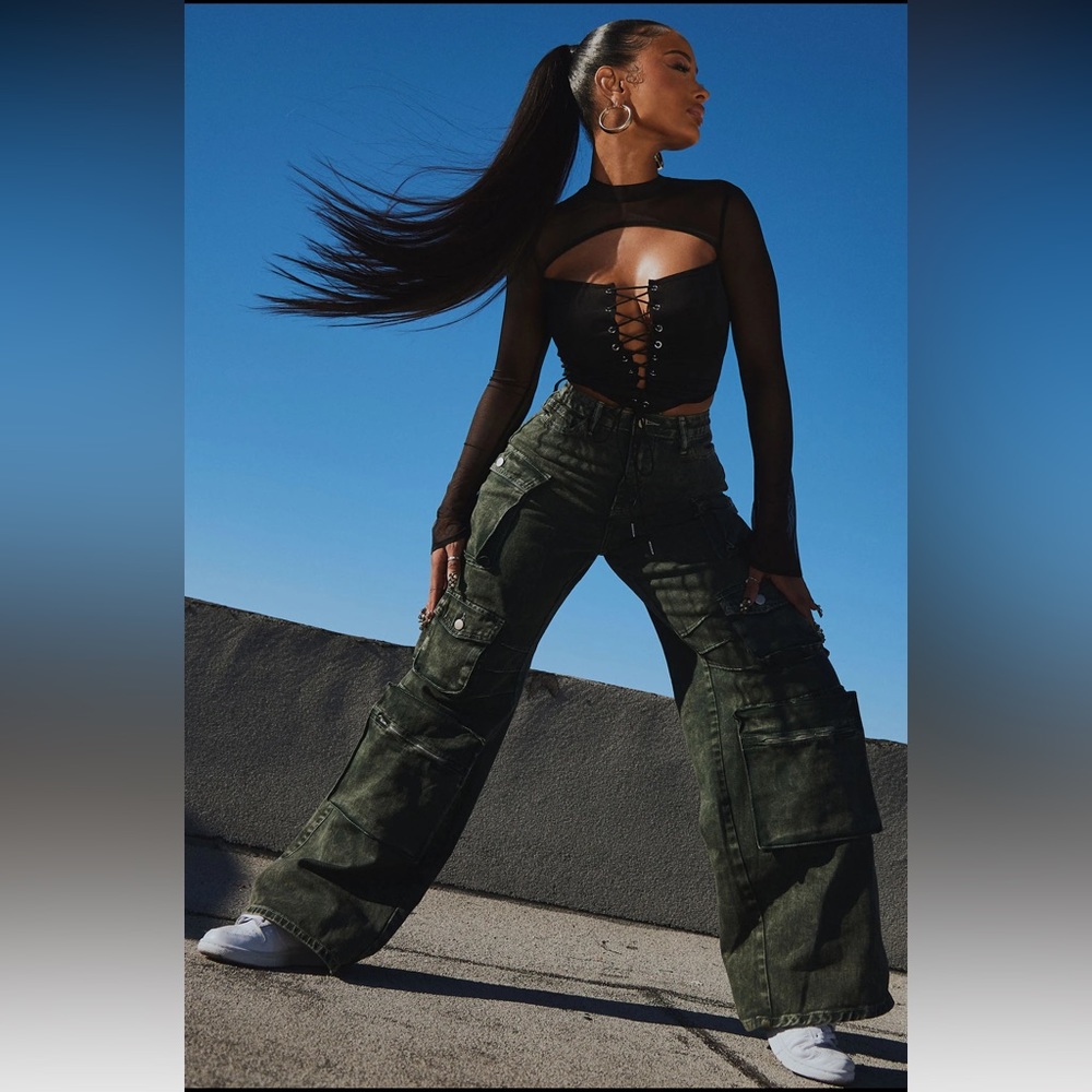 Fashion Nova - Cargo Denim pants